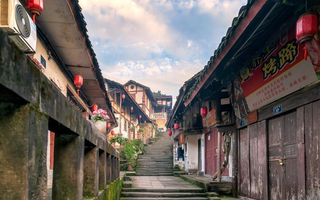 鱼贝课堂:多种教学方法让学生在实际操作中掌握技巧